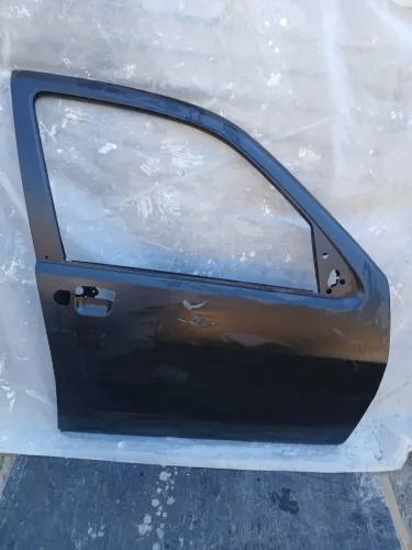 Porta dianteira esquerda Fiat palio 1999 a 2005