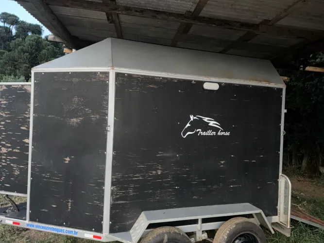 Vende-se Carretinha para 2 Cavalos