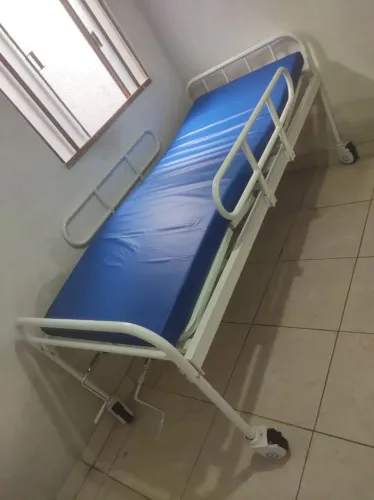 Cama Hospitalar DX2 Dellamed + 2 Colchões ? Anti-Escaras + Impermeável (7 meses de uso)