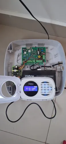Central de alarme intelbras