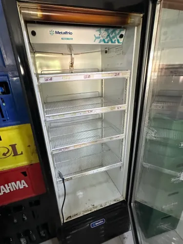 Refrigerador Metalfrio