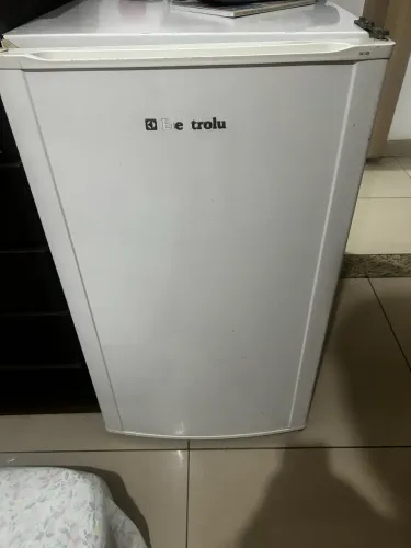 Frigobar Electrolux