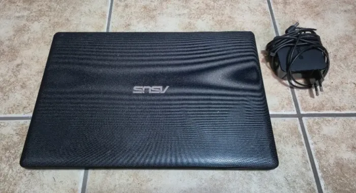Notebook Asus X552E (AMD E1 / 4GB RAM; Sem bateria) + Kit Teclado e Mouse Logitech