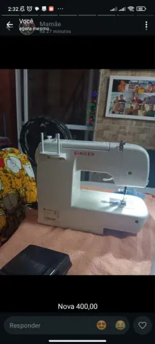 Máquina de costura nova 