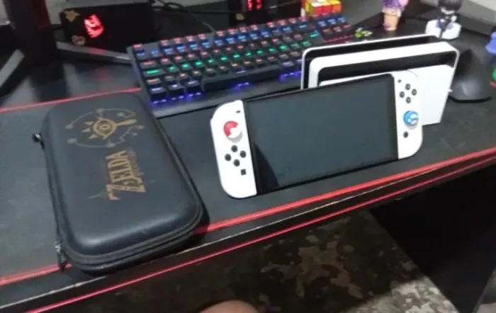 Nintendo Switch Oled + cartão de memória de 32gb - sistema original