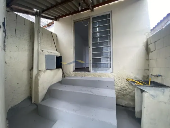 Casa para alugar com 01 quarto - Vila Flora - Salto/SP.