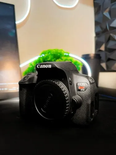 Kit Canon T5i Completo + 3 lentes + 3 bateria + 2 carregadores