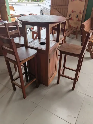 Mesas,banqueta,cadeiras