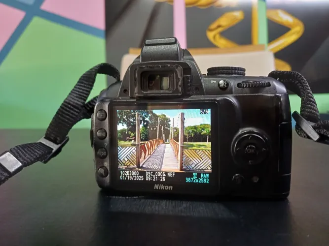 Câmera fotográfica Nikon D3000