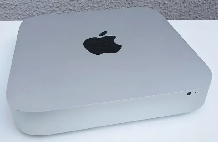 Mac Mini  i5  8GB  500GB na caixa + teclado Apple em ótimo estado de conservação
