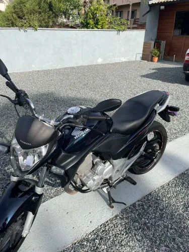Cb 300