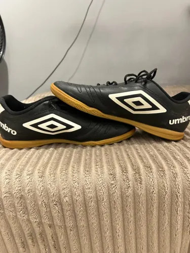 Chuteira futsal