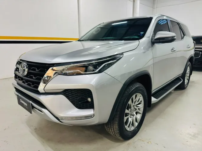 Toyota Hilux SW4 SRX 4X4 2.8 TDI 16V Dies. Aut. 2021