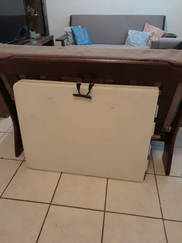 Mesa dobrável branca 1,80mx70cm Capacidade 150kg