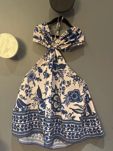 Vestido azul florido
