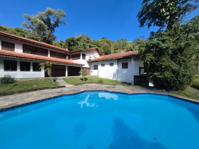 Casa terrea na Serra Da Cantareira no Parque Imperial com terreno Plano