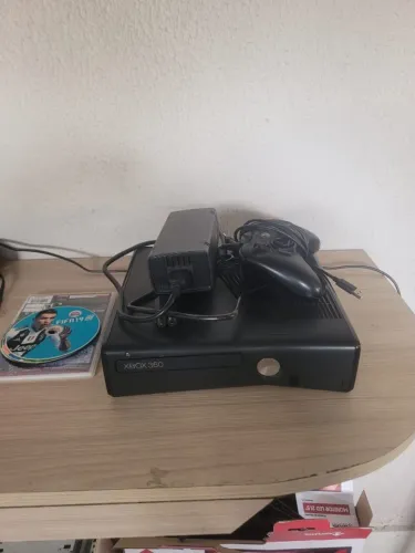 Xbox 360 mod 1439 com 7 jogos 1 manete so 490 aceito notebook