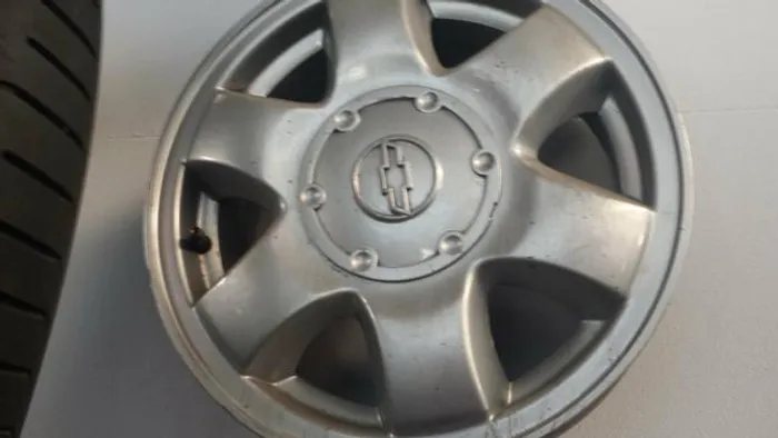 Roda aro 14 GM Prisma Estrela Prata original 4X100 original