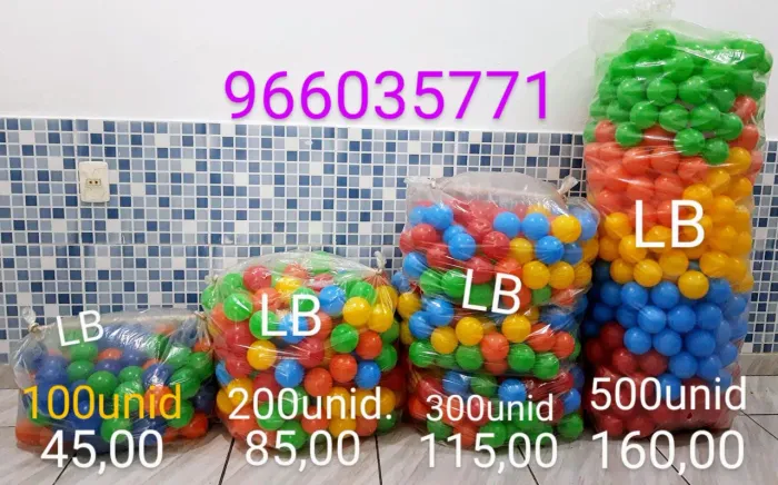 Bolinhas para piscina * escorregadores * cavalinhos ..entre outros disponíveis 