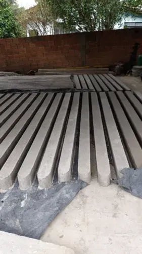 Mourões de concreto para cerca