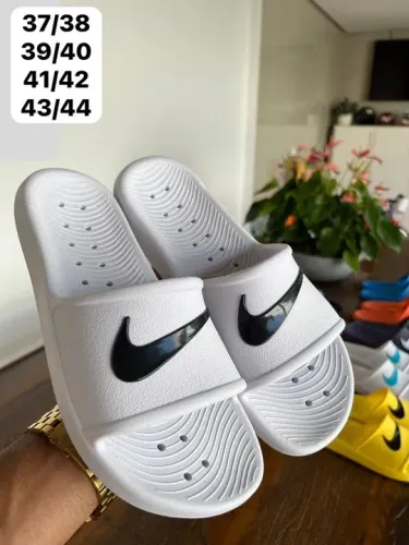 Chinelo Nike victori one 
