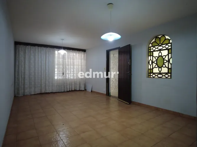 CASA para ALUGUEL com 169m² no bairro Jardim com 3 quartos e 2 vagas. Santo André, SP