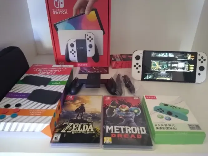 Nintendo Switch Oled com 2 grandes jogos e acessórios!!