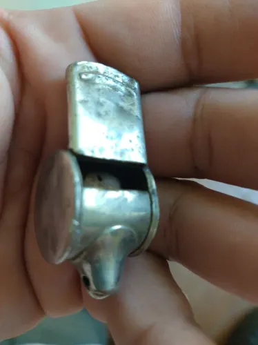 Apito antigo militar maesa