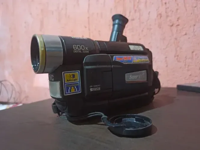 Câmera de vídeo JVC GR-SXM240