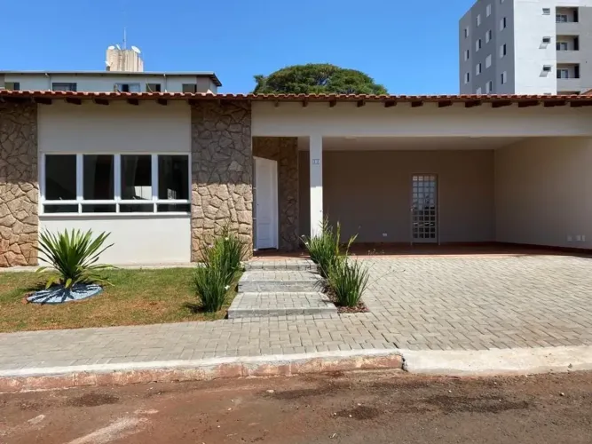 CONDOMÍNIO BANDEIRANTES - R$ 1.200.000 - Casa à venda, 3 quartos (1 suíte), 200 m², 4 Vaga
