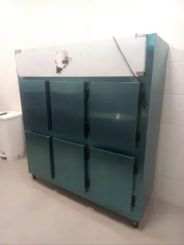 Geladeira comercial inox 6 portas