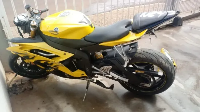 Sucata de moto para retirada de peças Yamaha R6 ano 2007