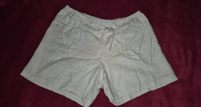 Shorts de Linho Bege