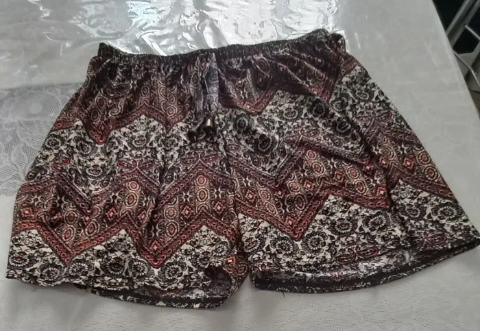 Shorts feminina usado tamanho único estampado