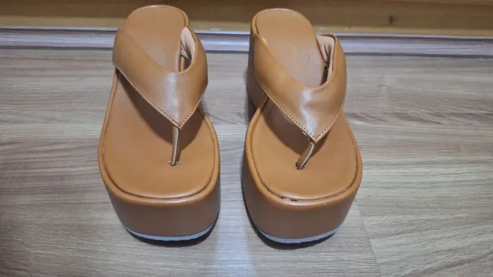 Sandália tamanho 34 Sonho dos Pés plataforma 8cm 