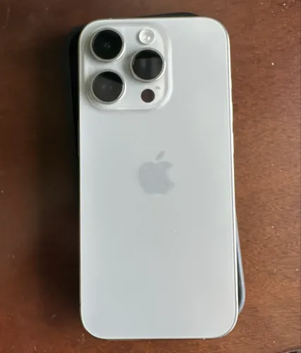 Vendo IPhone 15 Pro 256gb