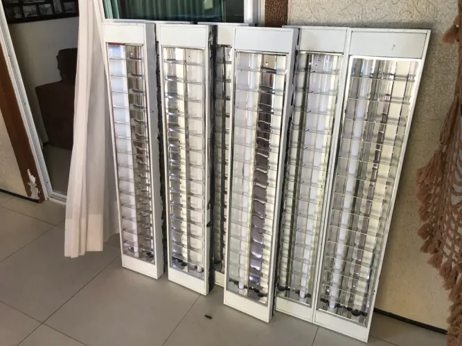 18 Luminárias sobrepor 