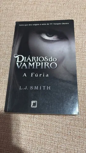 Livro: Diários do Vampiro   Diários do Vampiro  Autor: L. J. Smith Editora: Galera