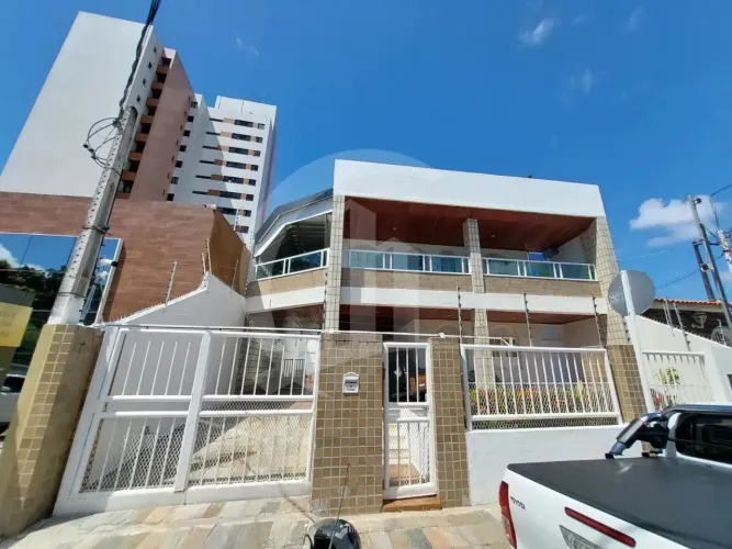 Casa Terrea comercial ou residencial para locação, no bairro Grageru