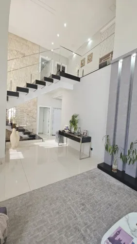 Sobrado no tradicional condomínio Anaville - Anapólis (1° etapa)