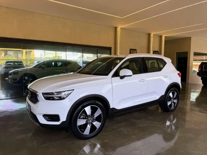Volvo XC40 T-5 Momentum 2.0 252cv AWD 2020