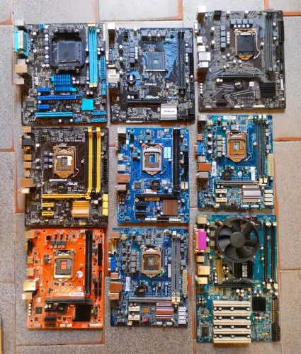 Placas mãe p/ conserto ou retirada de peças