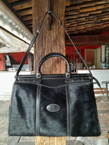 nova, Sem uso! Bolsa de viagem argentina, em couro natural no pelo, marca Los Cardinales