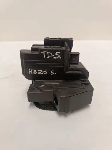 Fechadura Porta Traseira Direita HB20 SEDAN (Original/Usada) - 4 Pinos