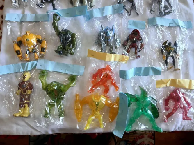 Bonecos Ben 10