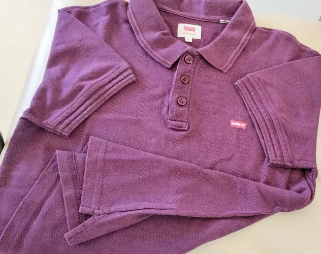 Polo Levis Masculina Roxa