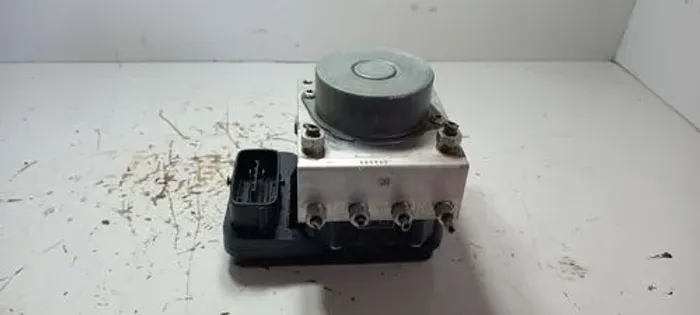 Módulo ABS Toyota yaris 1.5 2020