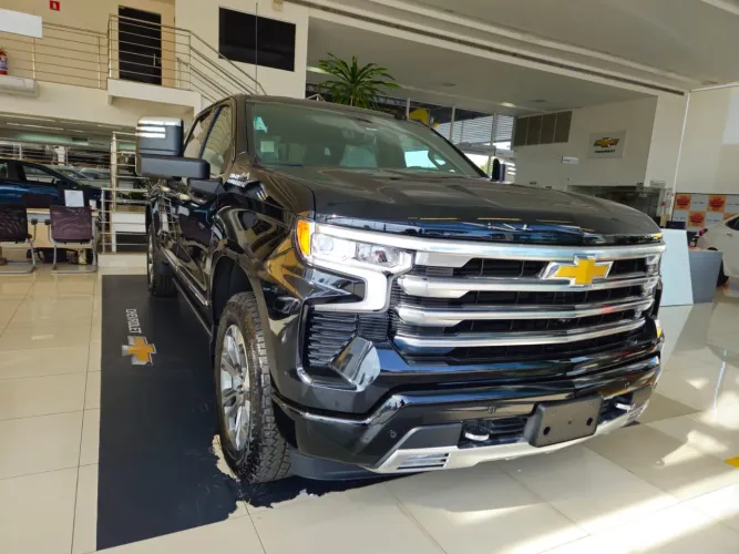 Chevrolet Silverado High Country 5.3 V8 AWD Aut. 2025