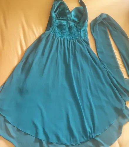 Vestido verde midi de Festa- clássico.