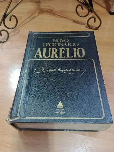 Novo Dicionário Aurélio - Editora Nova Fronteira